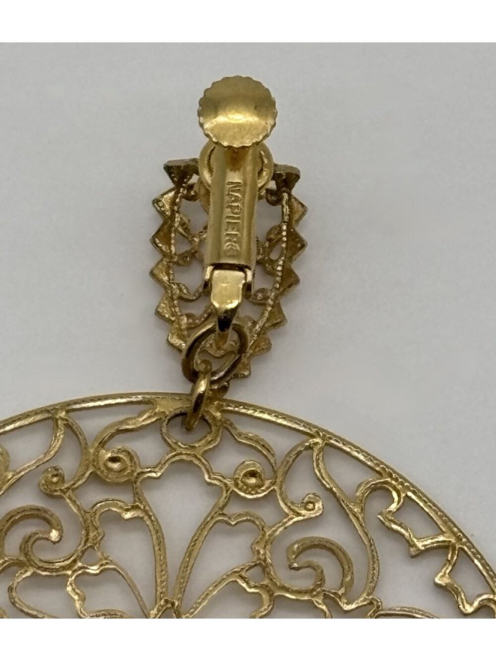 Vintage Napier Earrings Gold-Tone X-Large Round Dangling Discs Filigree Clip-Ons - Picture 14 of 15